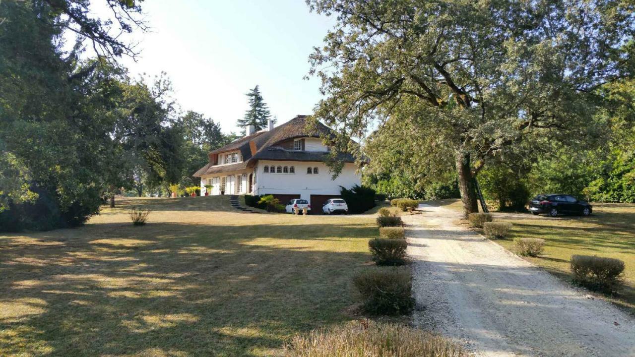 La Belle Chaumiere Bed & Breakfast Bretagne-de-Marsan Ngoại thất bức ảnh